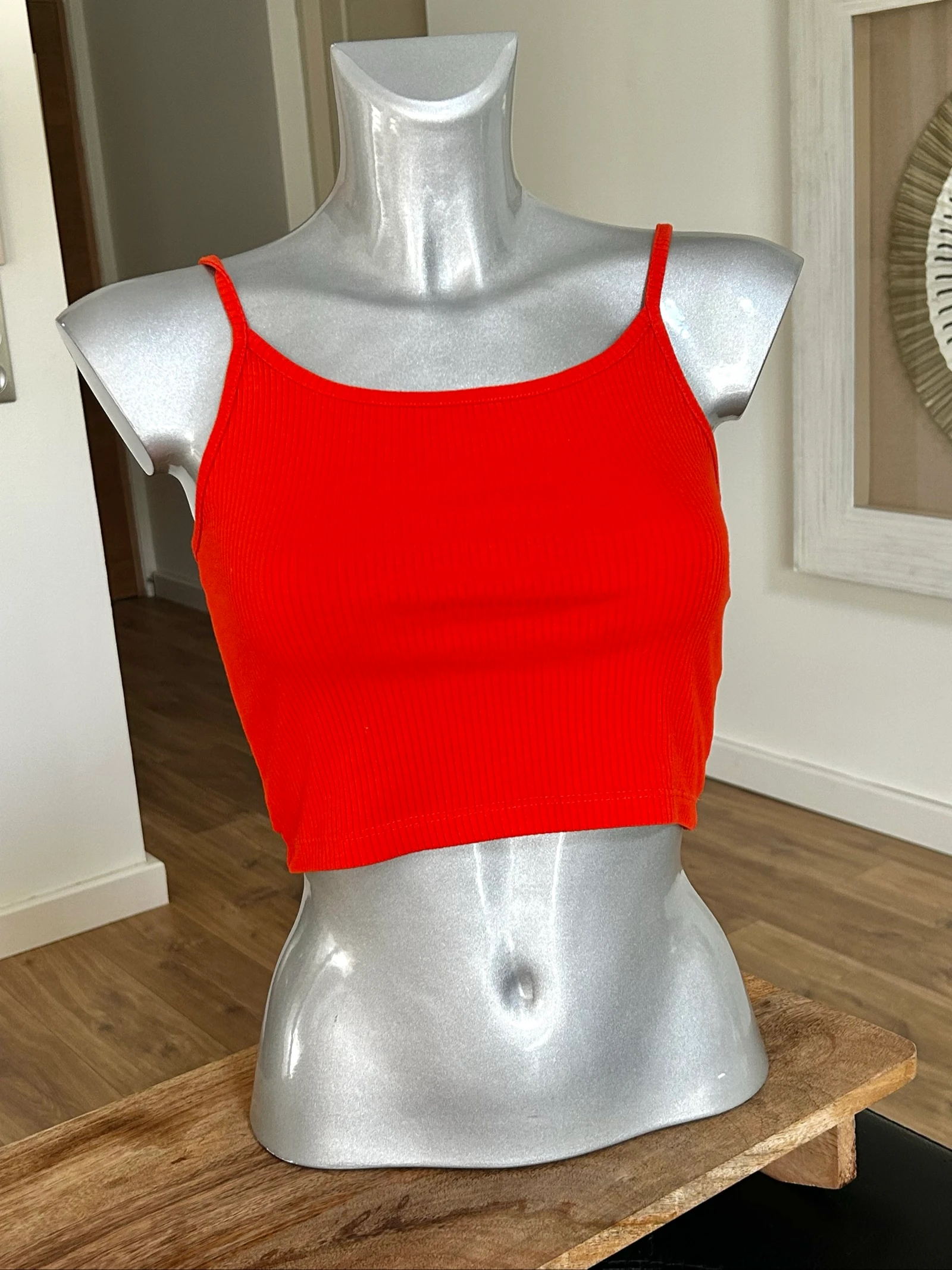 Sisters Ribbed Crop Top – Size S – photo 2